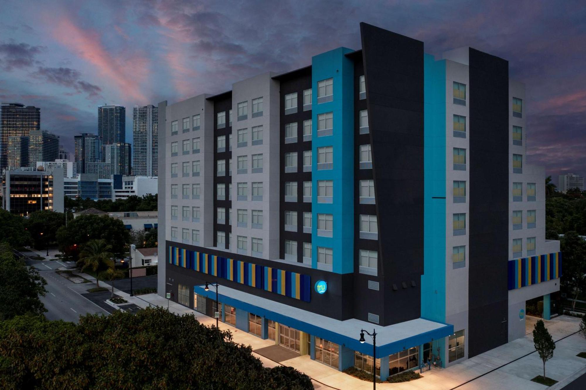 Tru By Hilton Miami West Brickell Hotel Bagian luar foto